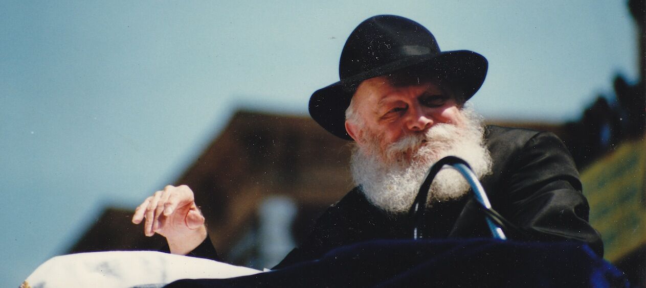 The Rebbe, Twenty Years After via @commentarymagazine
