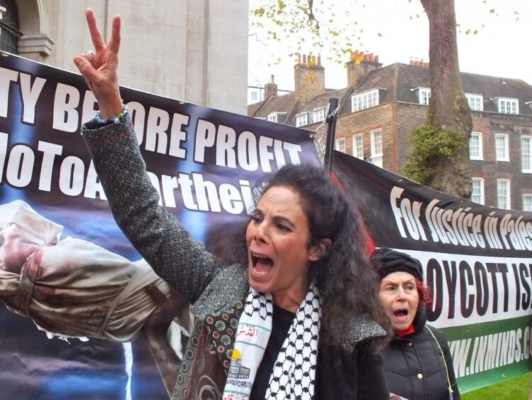 Britain Bans the Boycotters via @commentarymagazine