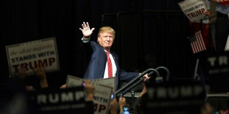 Trump and the Cult of Personality via @commentarymagazine