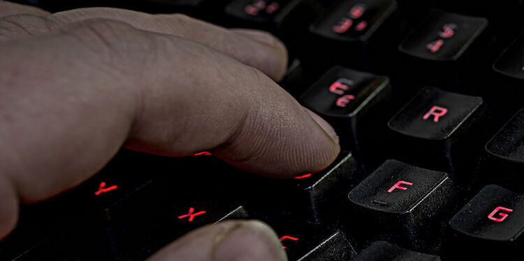 Trump’s Terrifying Online Brigades via @commentarymagazine