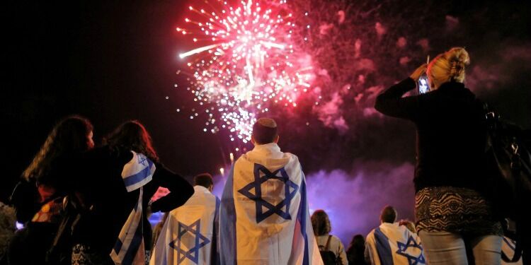 Rosh Hashanah 5777 via @commentarymagazine