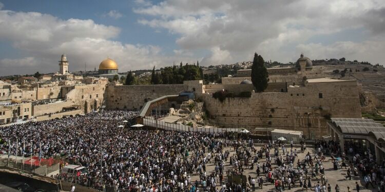 UNESCO Vote Hurts Palestinian Cause via @commentarymagazine