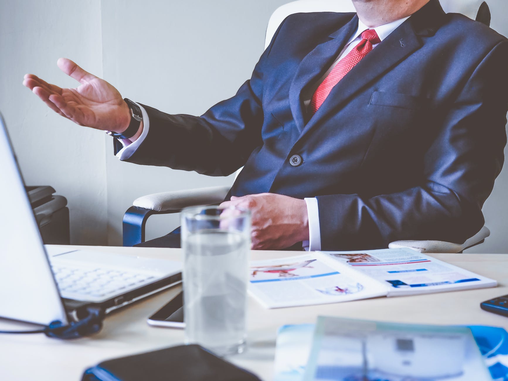 Mansplaining and the Gender Wars via @commentarymagazine