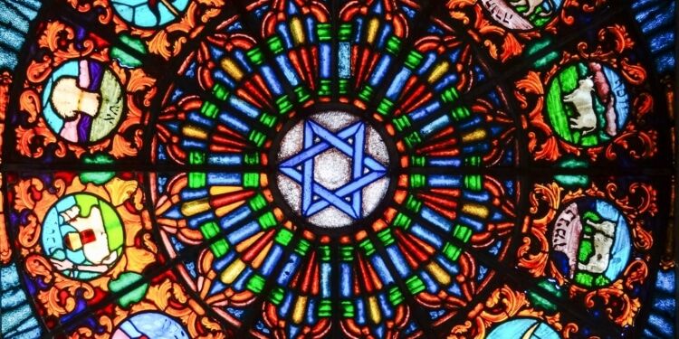 Why This Catholic Loves the Jews via @commentarymagazine