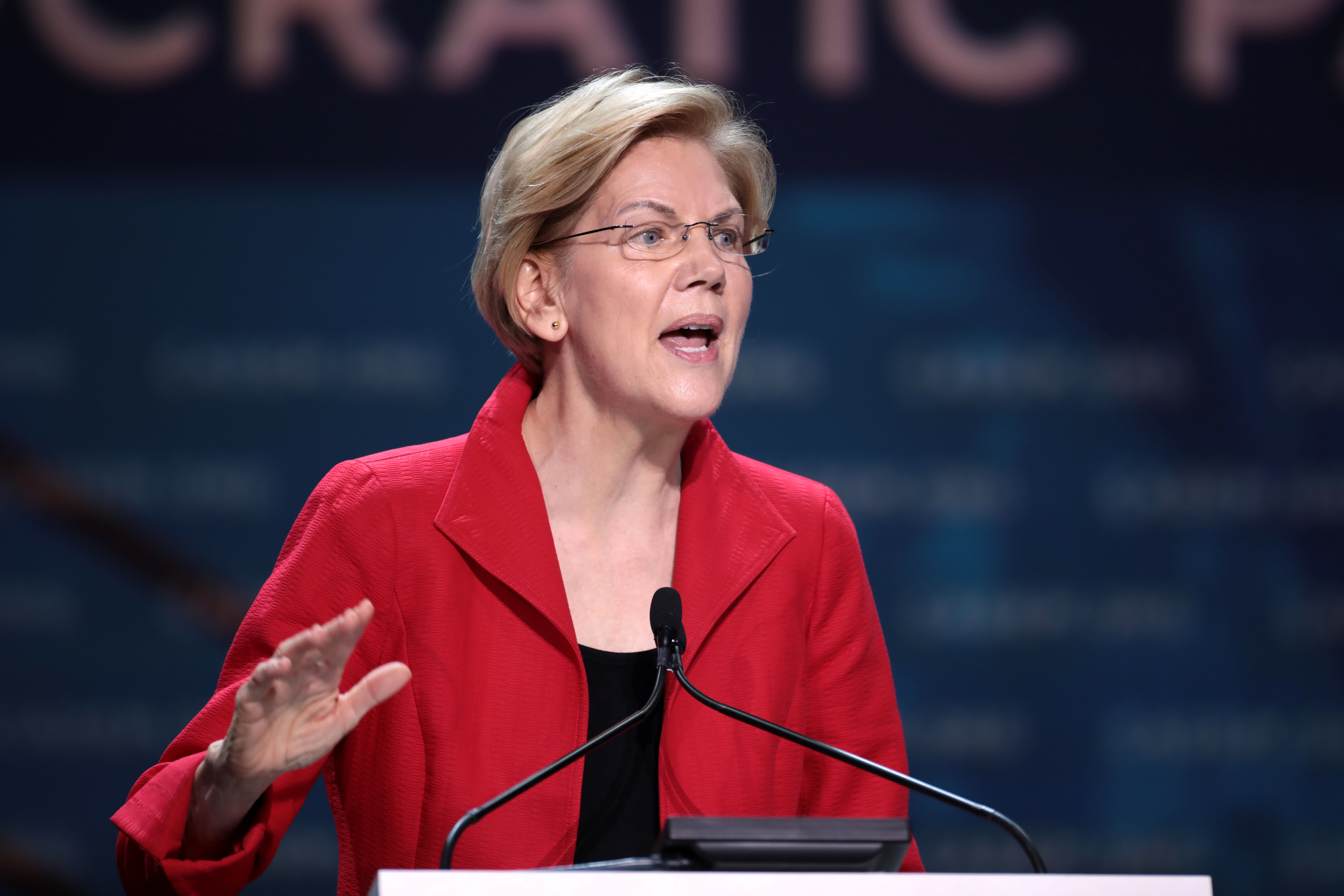 Elizabeth Warren’s Amiable Panting Dogs via @commentarymagazine