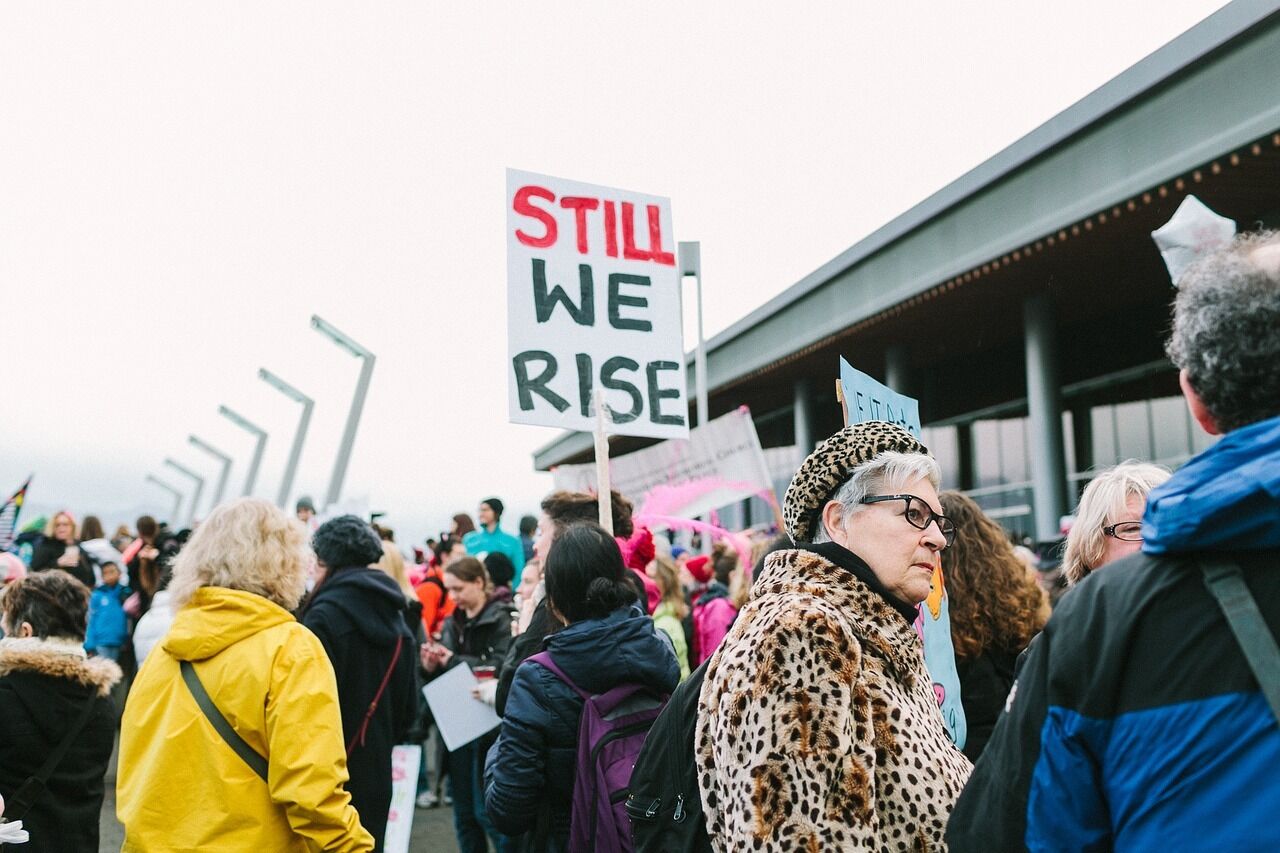 Bitter Clingers in the Viral Era via @commentarymagazine