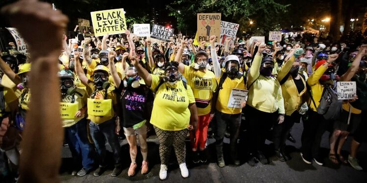 The Revolution Comes for the ‘Wall of Moms’ via @commentarymagazine